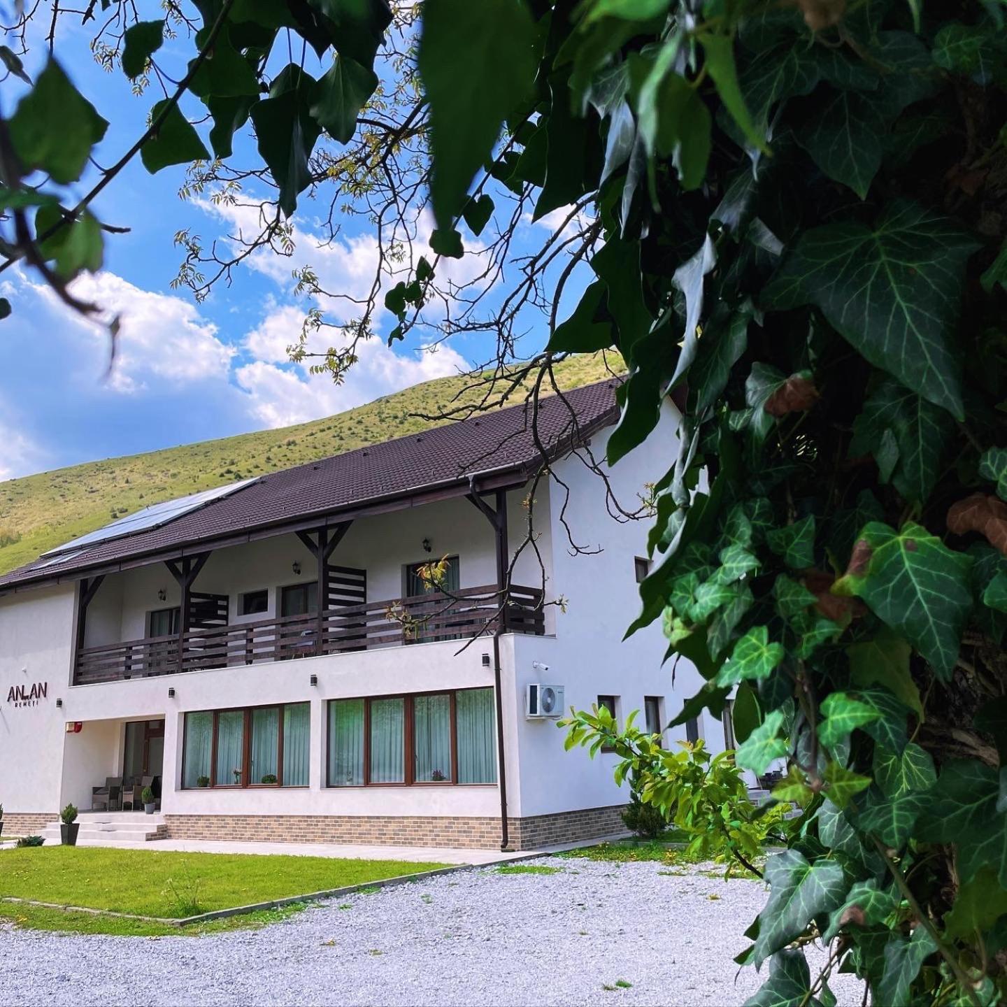 Pensiunea AN de AN Onceşti Exterior foto